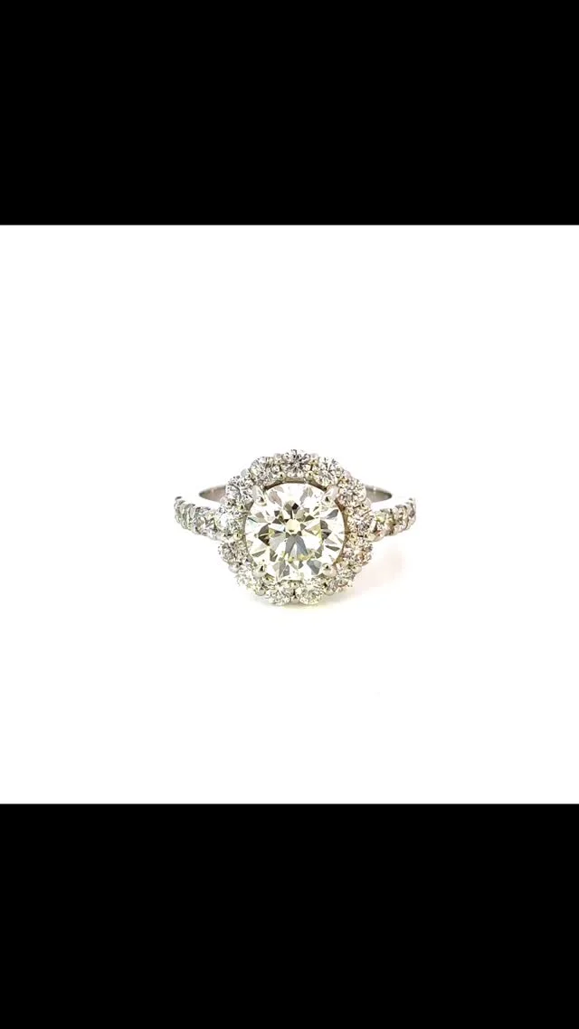 Pt ダイヤモンド リング
2.005ct 1.00ct  VLY SI1

まるで太陽の様な眩い輝きと圧倒的な存在感を放ち✨、身に付ける人にもエネルギッシュで満ち溢れる自信を与てくれるようなリングです😊
 

《金・プラチナ製品買取》
使わなくなったネックレス、壊れたリングなど地金製品を高額査定で買い取り致します。 宝石の買取もご相談下さい。

《毛皮・宝石下取り》
使わなくなった毛皮製品、宝石をお支払いの一部にご利用いただけます。

#ダイヤモンド 
#ラグジュアリー 
#銀座 
#銀座6丁目 
#交詢ビル 
#jewery 
#diamond 
#ginza 
#ginza6 
#ginzasix
#買取 
#買取り