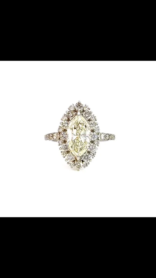 Pt ダイヤモンド リング
2.00ct 1.04ct L SI2

春の訪れももうすぐそこまで来ていますね♪
ライトイエローのマーキスカットのダイヤモンドの柔らかい色味と、小花の様に取り巻く大小のダイヤモンドは、ジュエリーの春爛漫と言った感じです😊

 

《金・プラチナ製品買取》
使わなくなったネックレス、壊れたリングなど地金製品を高額査定で買い取り致します。 宝石の買取もご相談下さい。

《毛皮・宝石下取り》
使わなくなった毛皮製品、宝石をお支払いの一部にご利用いただけます。

#ダイヤモンド 
#ラグジュアリー 
#銀座 
#銀座6丁目 
#交詢ビル 
#jewery 
#diamond 
#ginza 
#ginza6 
#ginzasix
#買取 
#買取り