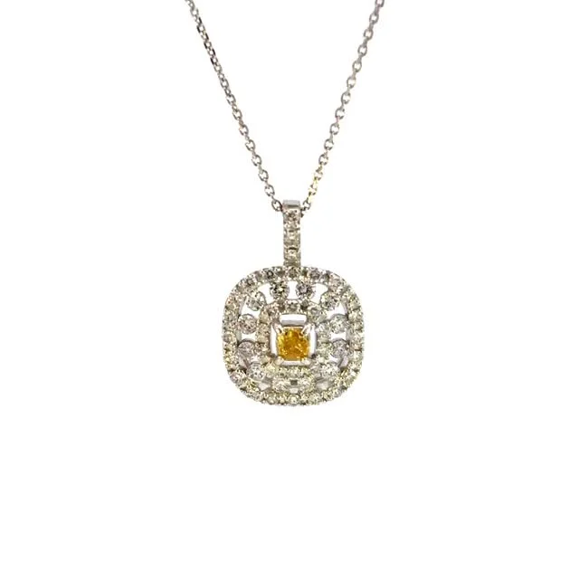 Pt ダイヤモンド ペンダント
0.119ct 0.55ct FVOY I1

透け感のあるデザインがどことなくクラシカルな雰囲気があります。小粒ですが、希少価値の高いビビッドオレンジのダイヤモンドがキラッとアクセントになっています🧡😊

 

《金・プラチナ製品買取》
使わなくなったネックレス、壊れたリングなど地金製品を高額査定で買い取り致します。 宝石の買取もご相談下さい。

《毛皮・宝石下取り》
使わなくなった毛皮製品、宝石をお支払いの一部にご利用いただけます。

#ダイヤモンド 
#ラグジュアリー 
#銀座 
#銀座6丁目 
#交詢ビル 
#jewery 
#diamond 
#ginza 
#ginza6 
#ginzasix
#買取 
#買取り