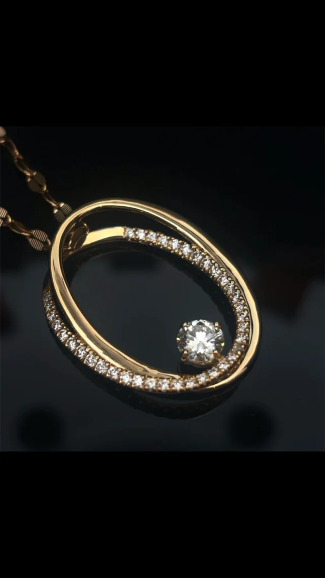K18ダイヤモンド ペンダント
0.647ct L SI1 VG 0.470ct

重なったオーバルリングにキラリと輝くダイヤモンド✨トップの華やかさをさらに引き立てるカットの美しいロングチェーンと、コーディネートの主役になる一点です😊

《金・プラチナ製品買取》
使わなくなったネックレス、壊れたリングなど地金製品を高額査定で買い取り致します。 宝石の買取もご相談下さい。

《毛皮・宝石下取り》
使わなくなった毛皮製品、宝石をお支払いの一部にご利用いただけます。

#ダイヤモンド 
#ジュエリー 
#ラグジュアリー 
#交詢ビル 
#ジュエリー好きさんと繋がりたい