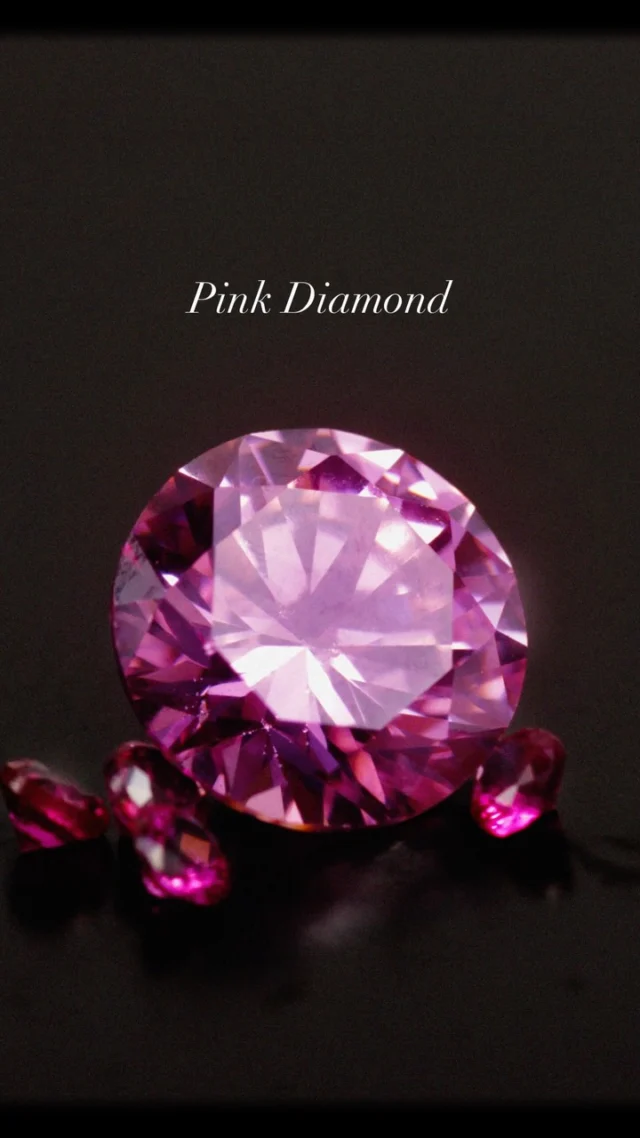 ピンクダイヤモンドを始めとする
カラーダイヤモンドが💎✨
世界的な人気急上昇で入手困難に！

ジョリエスでは、独自の仕入れルートより
希少な商品が入荷する事がございますので、
Webサイトからお問合せ、
もしくは店頭での定期的なチェックを
お勧めいたします。

【店舗のご案内】
ジョリエスの店舗は銀座にございます。

場所は銀座6丁目の交詢ビル3Fです。
(1,2Fがバーニーズ・ニューヨークのビルです)

ハイジュエリー販売を始め
資産価値の高い高品質なダイヤモンドの
価格相場の最新情報や
希少な商品をご提供いたします。

銀座にお越しの際は
ぜひ一度お立ち寄りください♪

#diamond #pinkdiamond #宝石 #ピンクダイヤモンド #稀少
