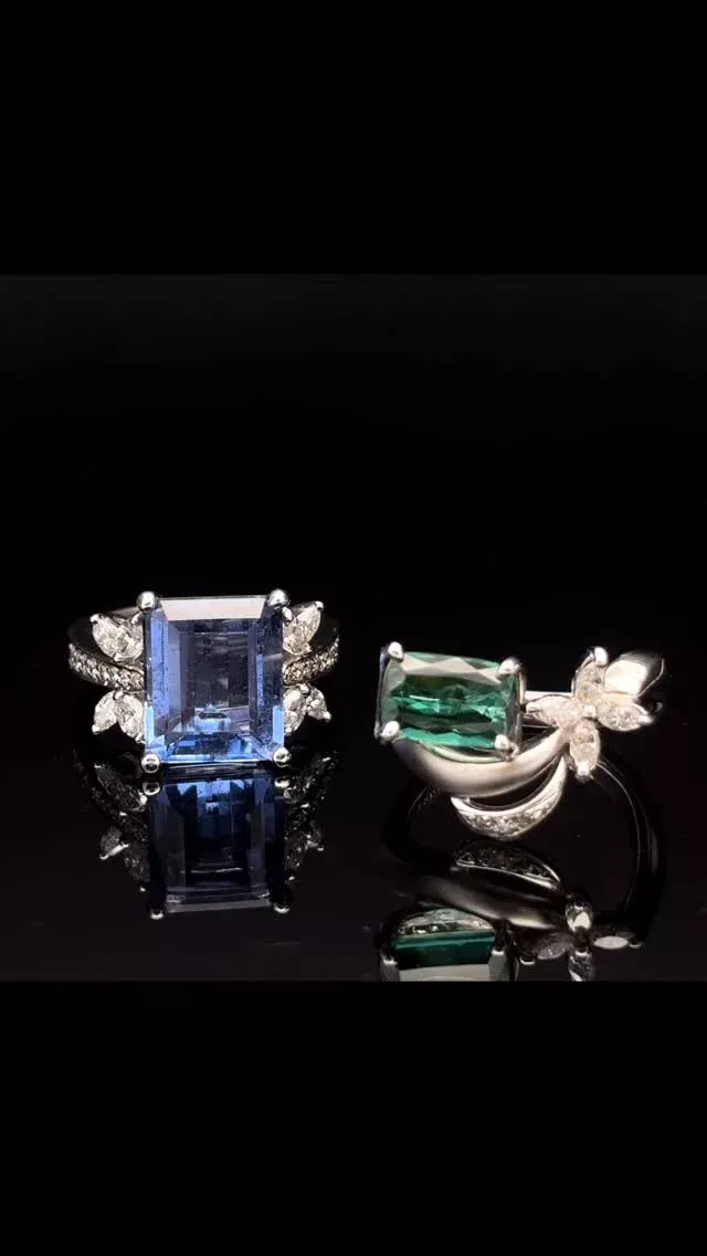 PT フローライト リング
6.830ct D0.70ct

PT グリーントルマリン リング
1.96ct D0.25ct

ブルー、グリーン系のお色の宝石の落ち着いた華やかさは、ギラギラ主張はしないけど、その凛とした存在感は身につけるとスッと背筋が伸びるような、そんな気分にしてくれる気がします😊

《金・プラチナ製品買取》
使わなくなったネックレス、壊れたリングなど地金製品を高額査定で買い取り致します。 宝石の買取もご相談下さい。

《毛皮・宝石下取り》
使わなくなった毛皮製品、宝石をお支払いの一部にご利用いただけます。

#ダイヤモンド 
#ジュエリー 
#ラグジュアリー 
#交詢ビル 
#ジュエリー好きさんと繋がりたい